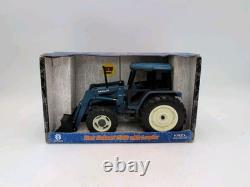 1/16 Ertl Farm Toy New Holland 7840 Tractor With Loader