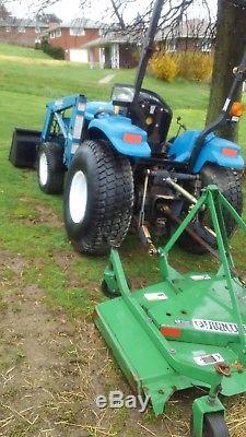 1725 newholland tractor with loader