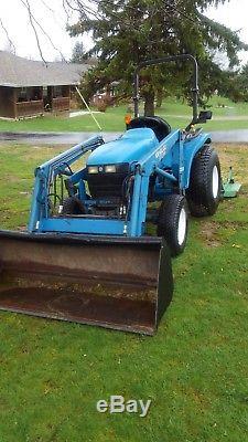 1725 newholland tractor with loader