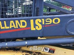 2000 New Holland LS190 skid steer loader