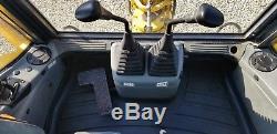 2002 New Holland LB75B 4x4 Extendable Stick Enclosed Cab Heat Backhoe Loader
