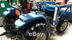 2002 New Holland TC33D tractor NH 7308 Loader 33hp diesel 4x4 HST used compact