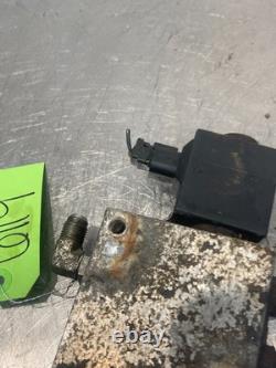 2012 New Holland L220 Skid Steer Loader Hydraulic Valve 17009830 047603