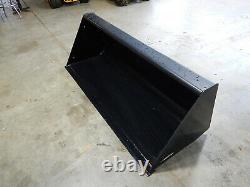 72 New Holland Smooth Edge Front Loader Bucket Universal Quick-Attach