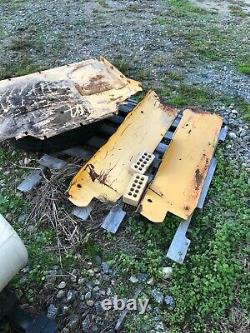 Fenders Both New Holland Skid Steer Loader Ls190 Lx985