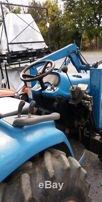 Just reduced $2000! New Holland TC33 4WD WithLoader and Canopy