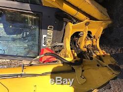Late 2002-2003 New Holland LB75B Loader EXCELLENT CONDITION