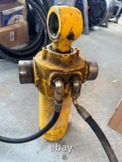 NEW HOLLAND LOADER BACKHOE SWING CYLINDER WithSUPPORT