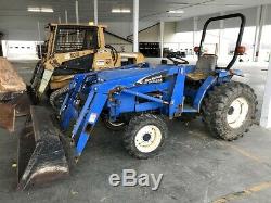 NEW HOLLAND TC30 COMPACT TRACTOR With LOADER. 4X4. 636 HRS. RUNS GREAT