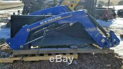New Holland 622 TL Loader Comes with Mounts