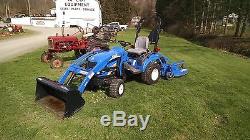 New Holland Boomer 1025 4WD Sub Compact Tractor With Loader and Mower