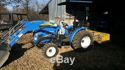 New Holland Boomer 30 -4x4 with loader