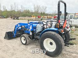 New Holland Boomer 30 with Loader, 4x4, Turf Tires, Hydrostatic Transmission