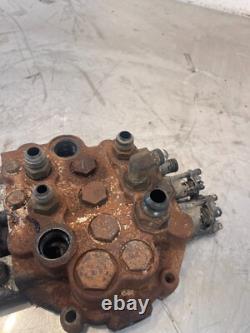 New Holland L185 Skidsteer Loader Hydraulic Control Valve