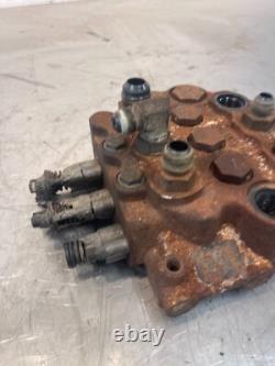 New Holland L185 Skidsteer Loader Hydraulic Control Valve