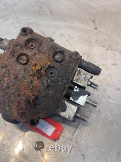 New Holland L185 Skidsteer Loader Hydraulic Control Valve