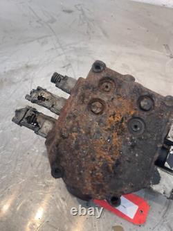 New Holland L185 Skidsteer Loader Hydraulic Control Valve