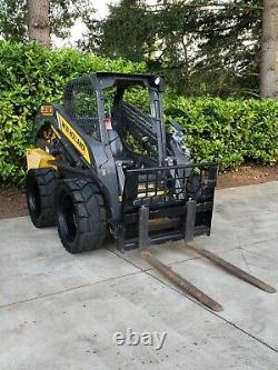 New Holland L230 skid steer bobcat skidsteer loader