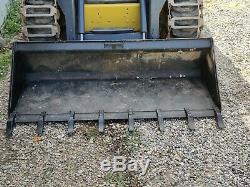 New Holland LS 190 skid steer loader Great Condition! Light use