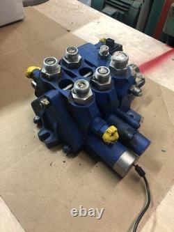 New Holland Loader Valve. Loader valve block off of a New Holland B95TC backhoe