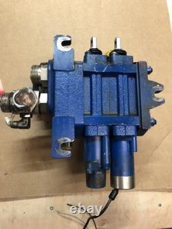 New Holland Loader Valve. Loader valve block off of a New Holland B95TC backhoe