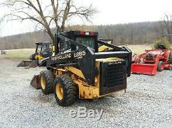 New Holland Lx885 Skid Steer Loader With Bucket