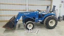 New Holland TC25 4x4 Tractor With Loader
