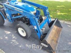 New Holland TC33 Tractor 7308 Loader 4WD Diesel 33HP Mid PTO Rear Hydraulics