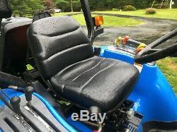 New Holland TC33 Tractor w Loader & Backhoe 4x4 Hydrostatic Drive