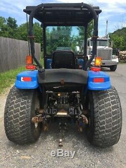 New Holland TC40D Compact Tractor, Hydro, Loader, 4x4, Cab