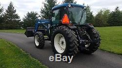 New Holland TN65S with Loader and Cab Heat / AC / Lights