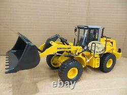 Ros New Holland W190 Loader Casino Royale Edition James Bond Ros Collectors Rare