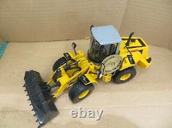 Ros New Holland W190 Loader Casino Royale Edition James Bond Ros Collectors Rare