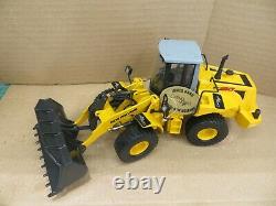 Ros New Holland W190 Loader Casino Royale Edition James Bond Ros Collectors Rare