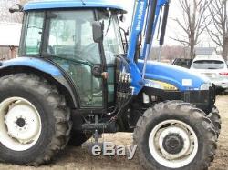 Tractor New Holland TD5050 4WD with 820TL loader and cab with air/heat